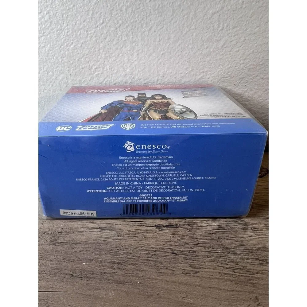 Enesco DC Comics Ceramics Aquaman and Mera Salt and Pepper Shakers, 3.5 Inch NIB